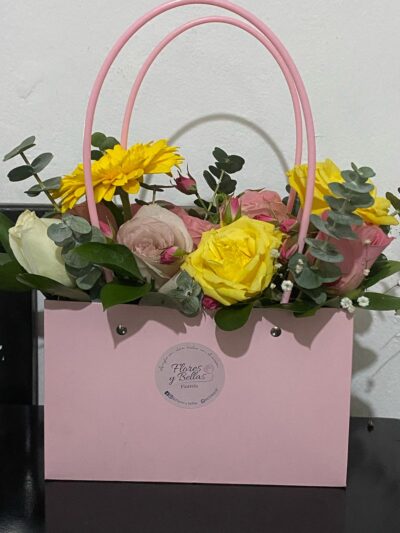 Bolsa Floral de Rosas y Gerbera Amarilla
